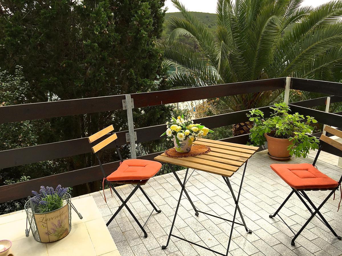 Apartment Lavanda Molat Buitenkant foto